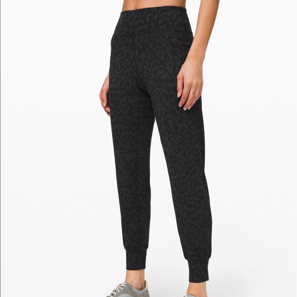 Lululemon align jogger 25”